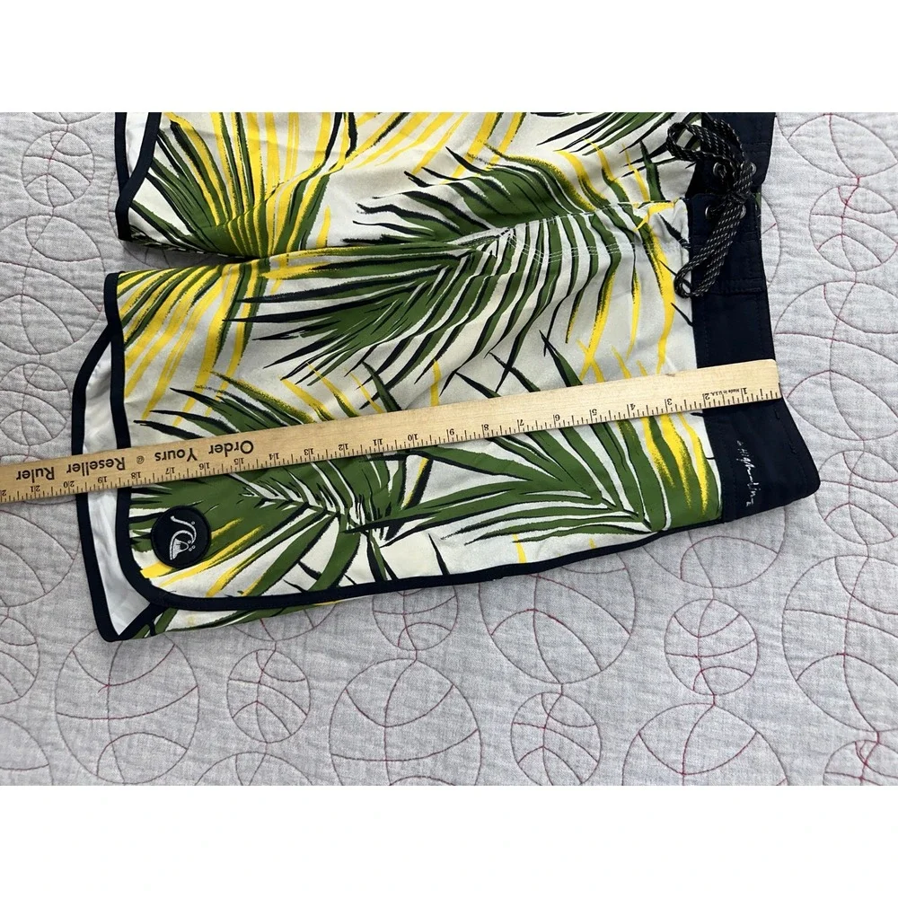 Quiksilver Board Shorts White Green‎ Tropical Highline Sub Tropic / Mens 32